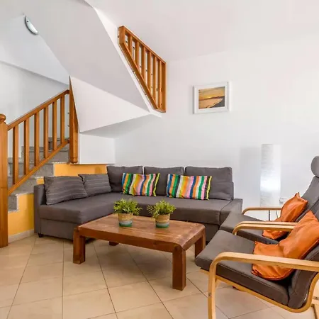 Daire Modern House In Puerto Del Carmen Tías