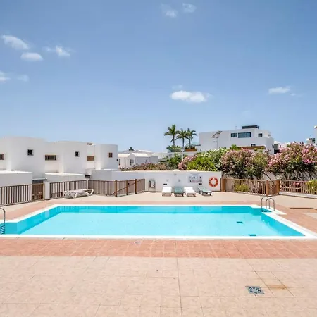 Modern House In Puerto Del Carmen 蒂亚斯