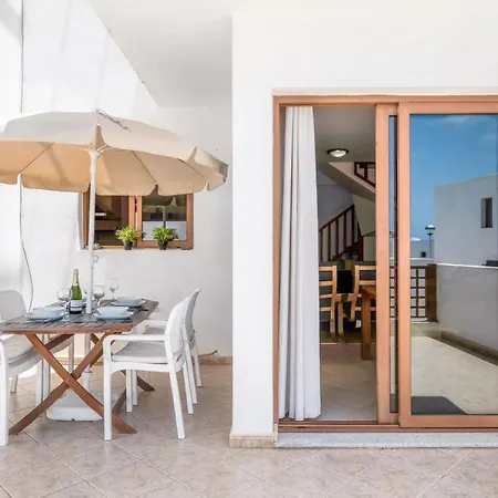 Modern Duplex In Puerto Del Carmen *