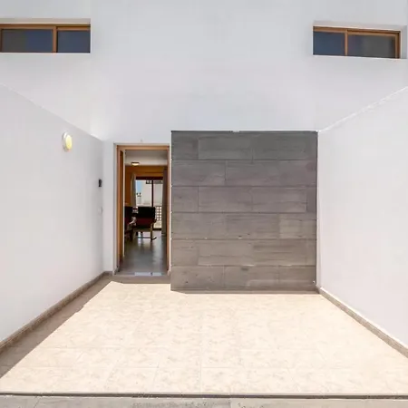 Modern House In Puerto Del Carmen Daire Tías